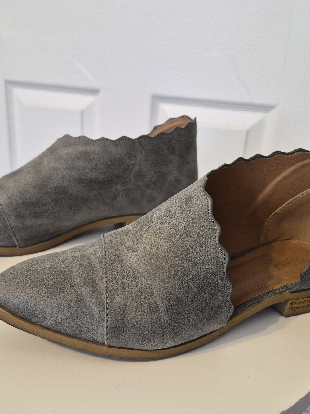 Women’s Grey Scalloped Slip-On Flats